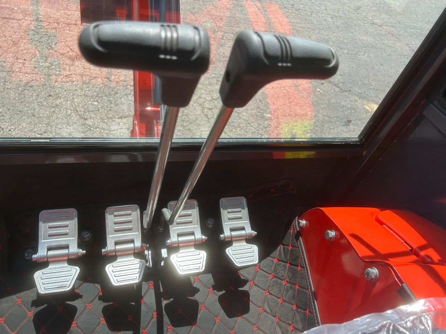 2 Ton New Mini Excavator, EPA certified USA KUBOTA Diesel Engine