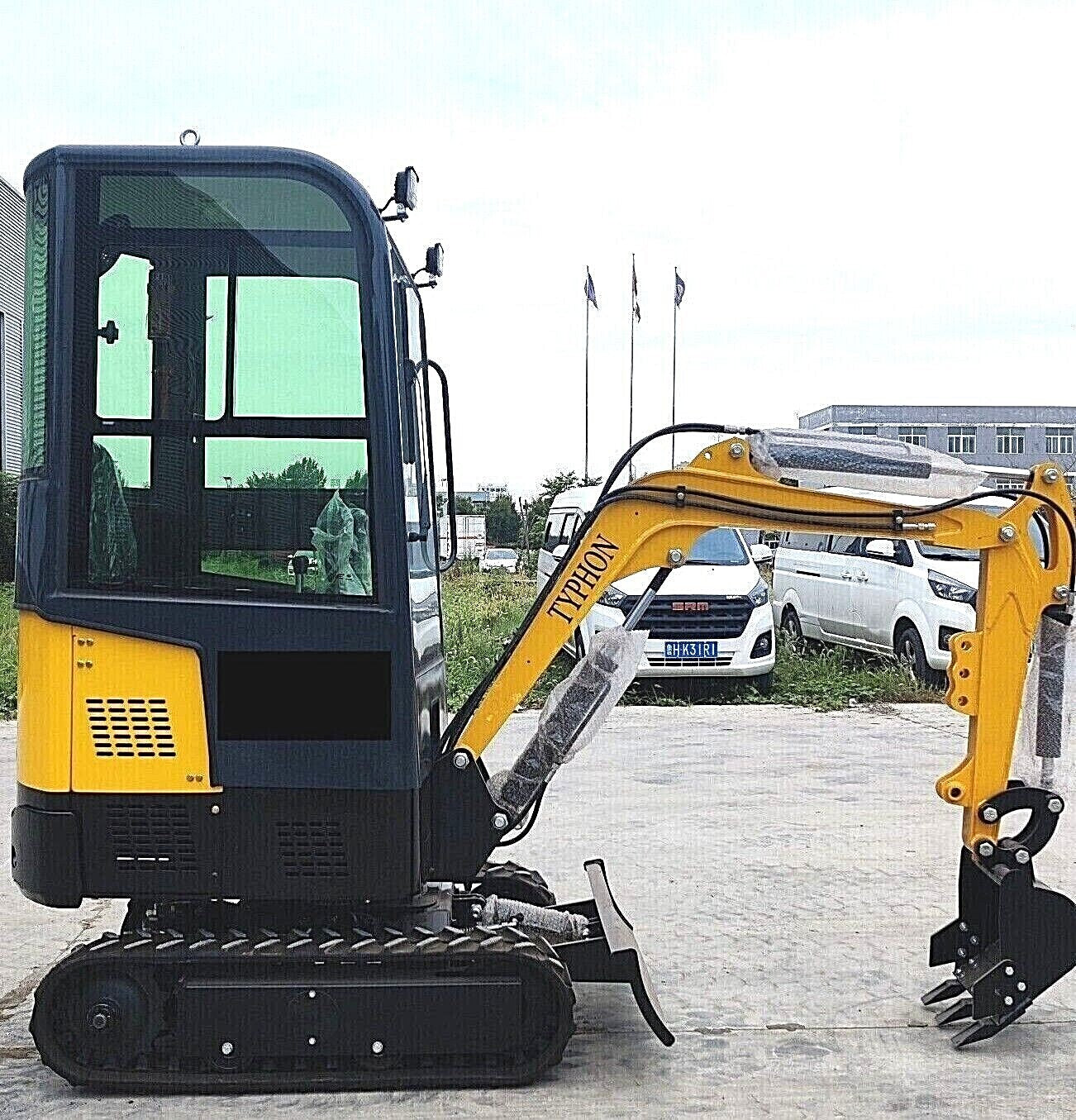 TYPHON Terror X 1.15 Ton Mini Excavator – 13.5HP Gas Track Crawler Digger with EPA Certification