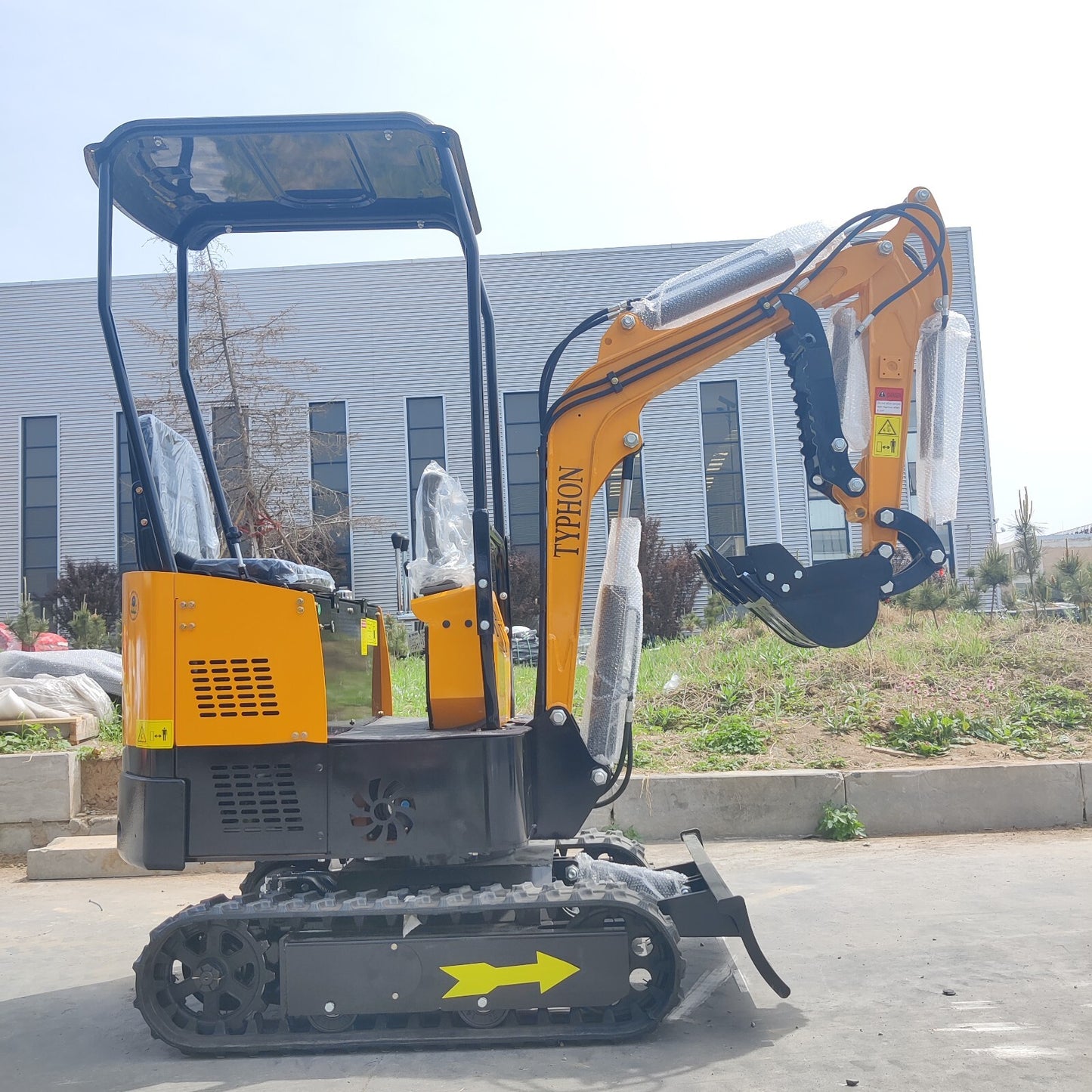 TYPHON Terror X STORM 1 Ton Gas Mini Excavator – EPA Certified