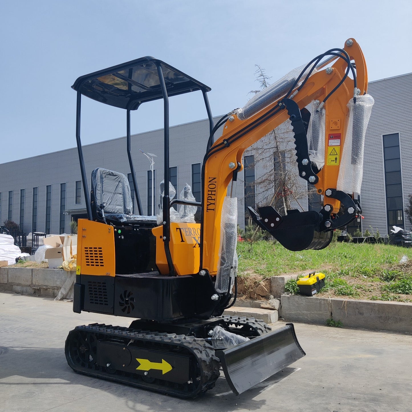 TYPHON Terror X STORM 1 Ton Gas Mini Excavator – EPA Certified