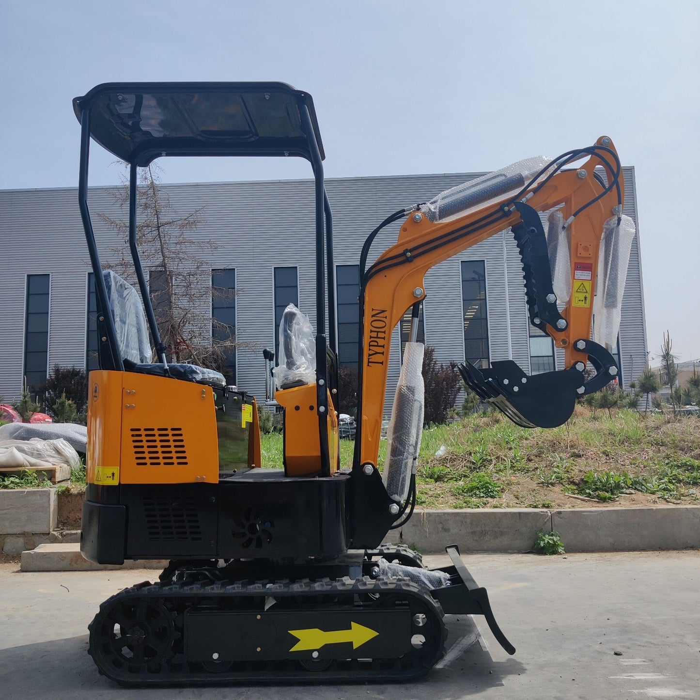 TYPHON Terror X STORM 1 Ton Gas Mini Excavator – EPA Certified
