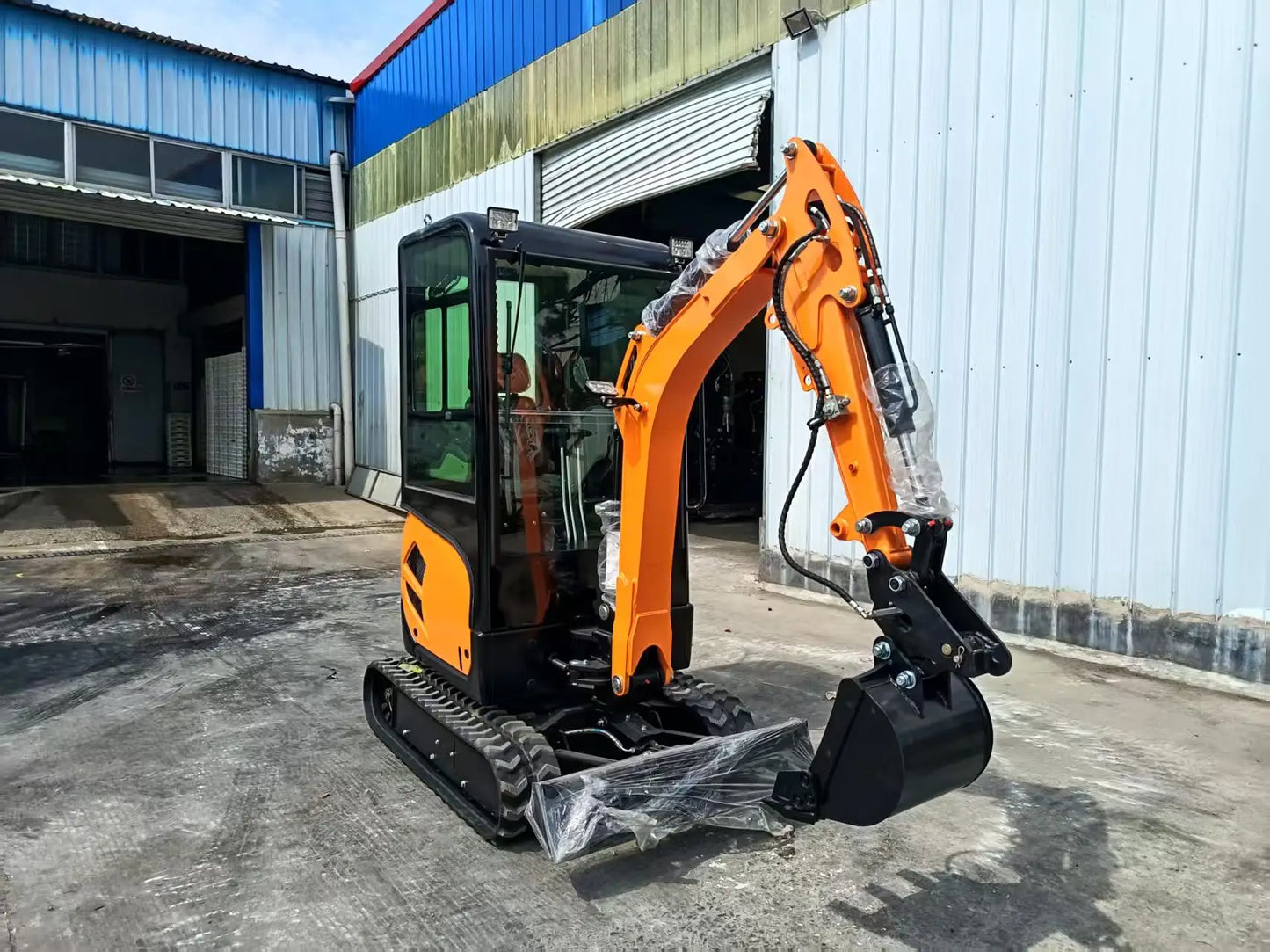 Mini Excavator 1.8 ton 2 ton Hydraulic Mini bagger Micro Digger Factory Kubota Small excavator