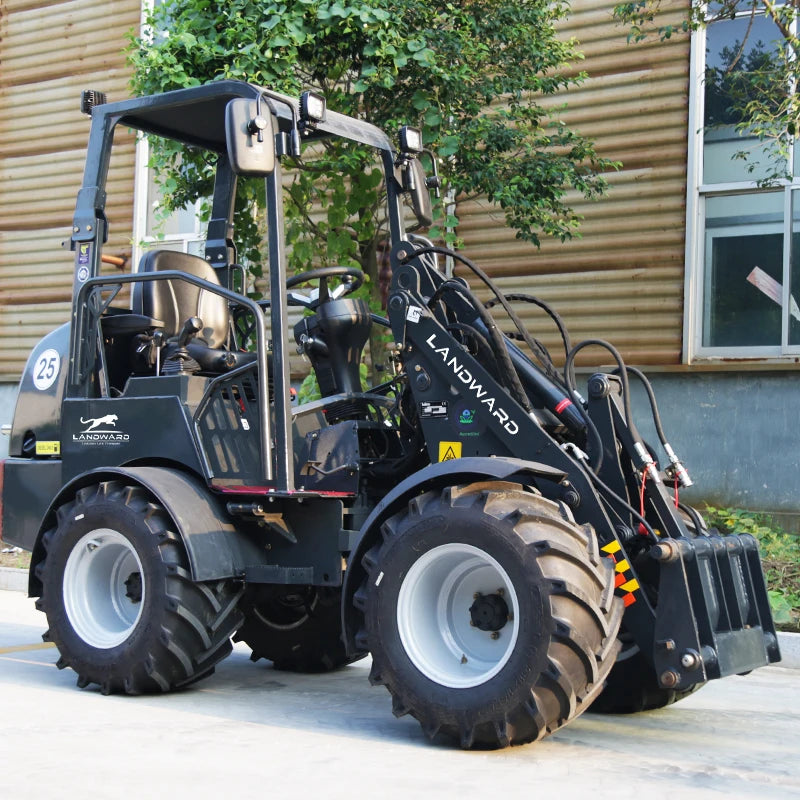 Macward 4×4 Diesel Loader with Kubota Engine – 30HP Compact Farm & Ranch Transporter (850–1250kg Capacity)