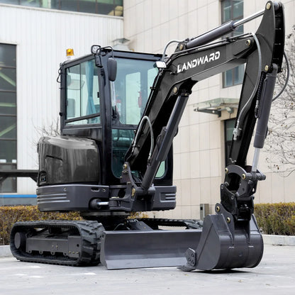 2.5 Ton Mini Excavator with Kubota Engine – 1800KG Hydraulic Digger